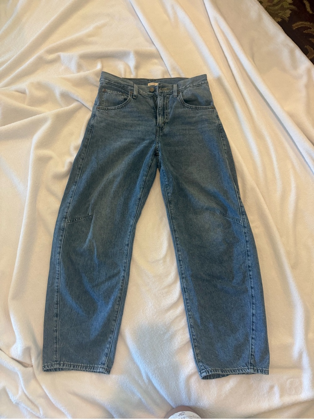 Levi's Cinch Barrel Jeans in Medium Blue Wash 27S - Picture 6 of 8